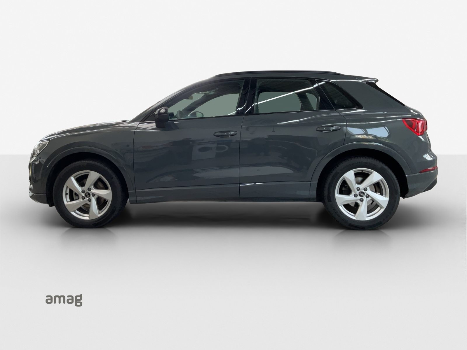 AUDI Q3 35 TFSI advanced Attraction, Benzin, Occasion / Gebraucht, Automatik - 2