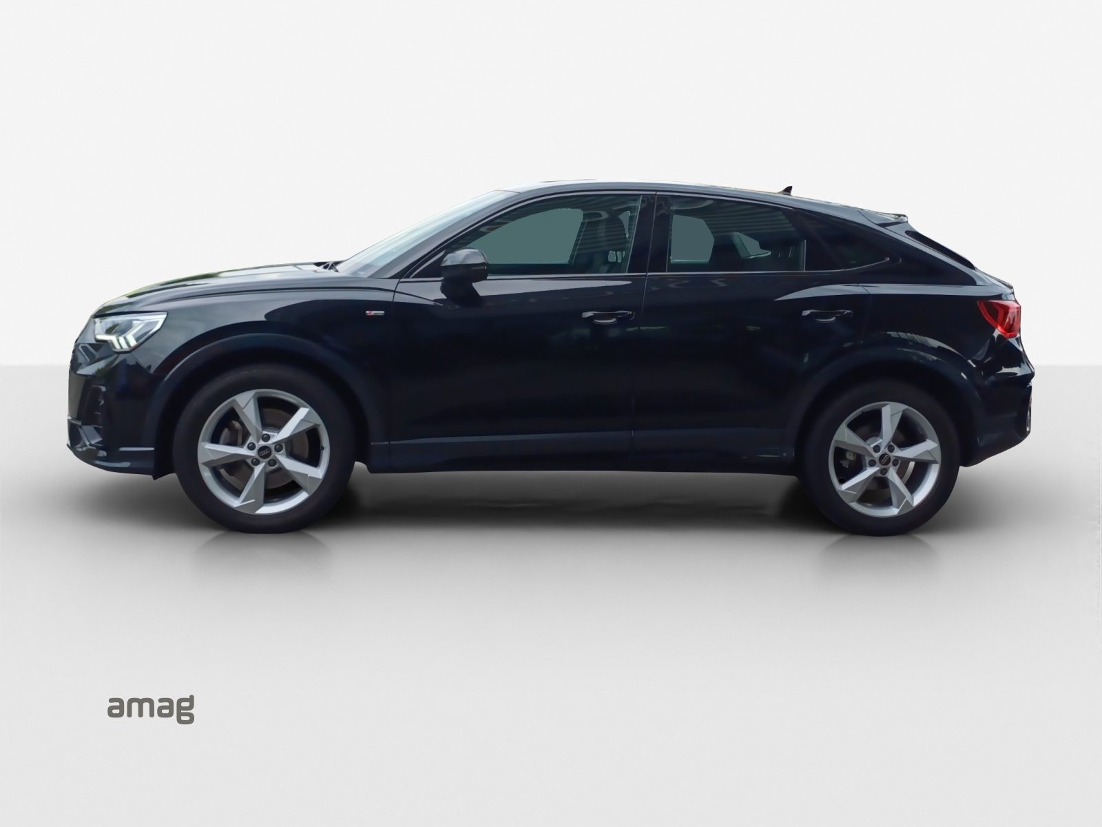 AUDI Q3 Sportback 40 TDI S line, Diesel, Second hand / Used, Automatic - 2