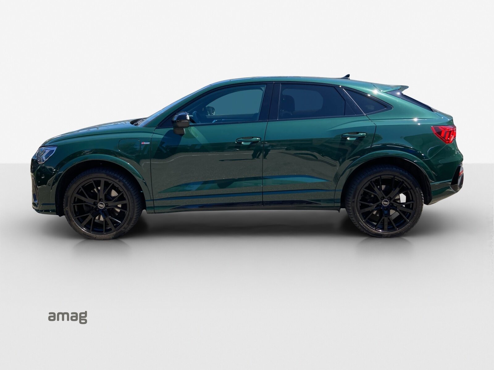 AUDI Q3 Sportback 45 TFSI e S line Attraction, Voll-Hybrid Benzin/Elektro, Occasion / Gebraucht, Automatik - 2