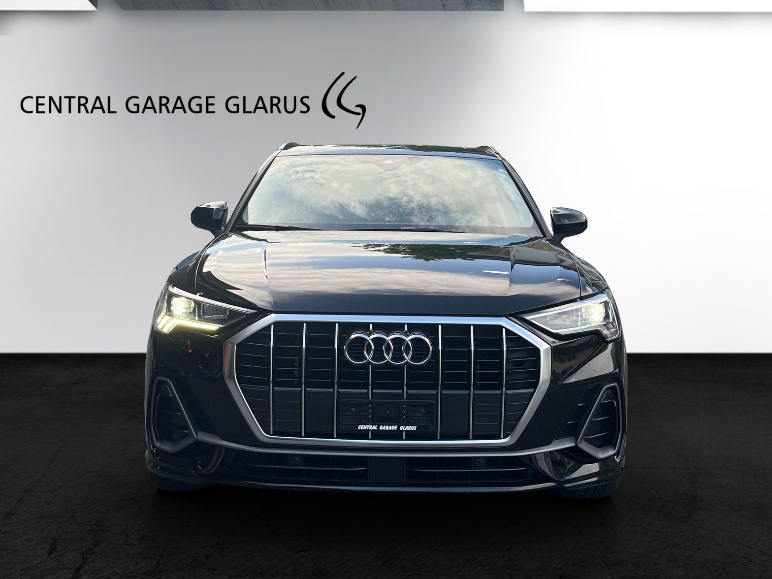 AUDI Q3 35 TFSI S line Attraction S-tronic, Benzin, Occasion / Gebraucht, Automatik - 2