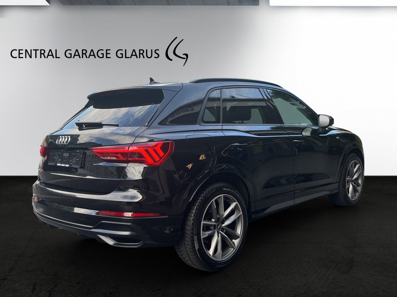 AUDI Q3 35 TFSI S line Attraction S-tronic, Benzin, Occasion / Gebraucht, Automatik - 5