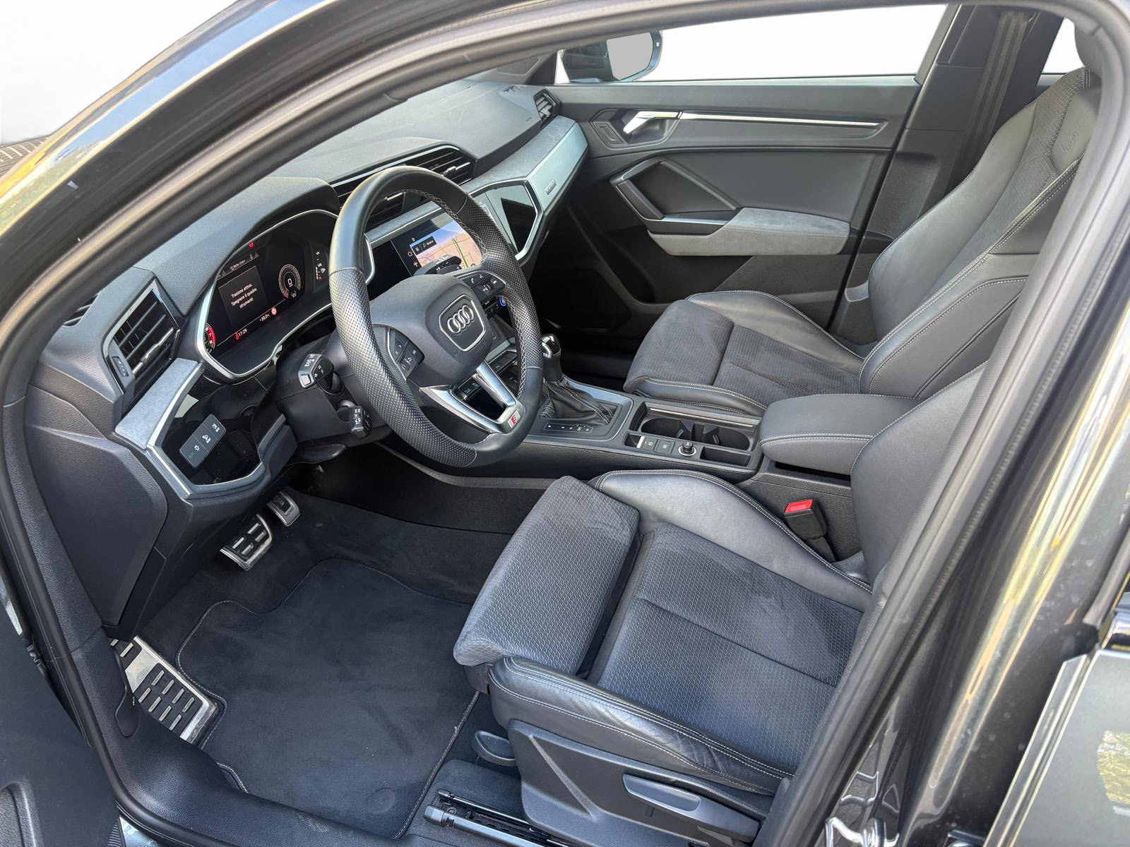 AUDI Q3 Sportback 40 TFSI S line, Benzin, Occasion / Gebraucht, Automatik - 5