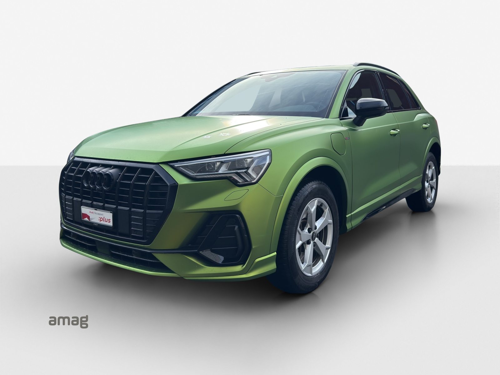AUDI Q3 45 TFSI e S line