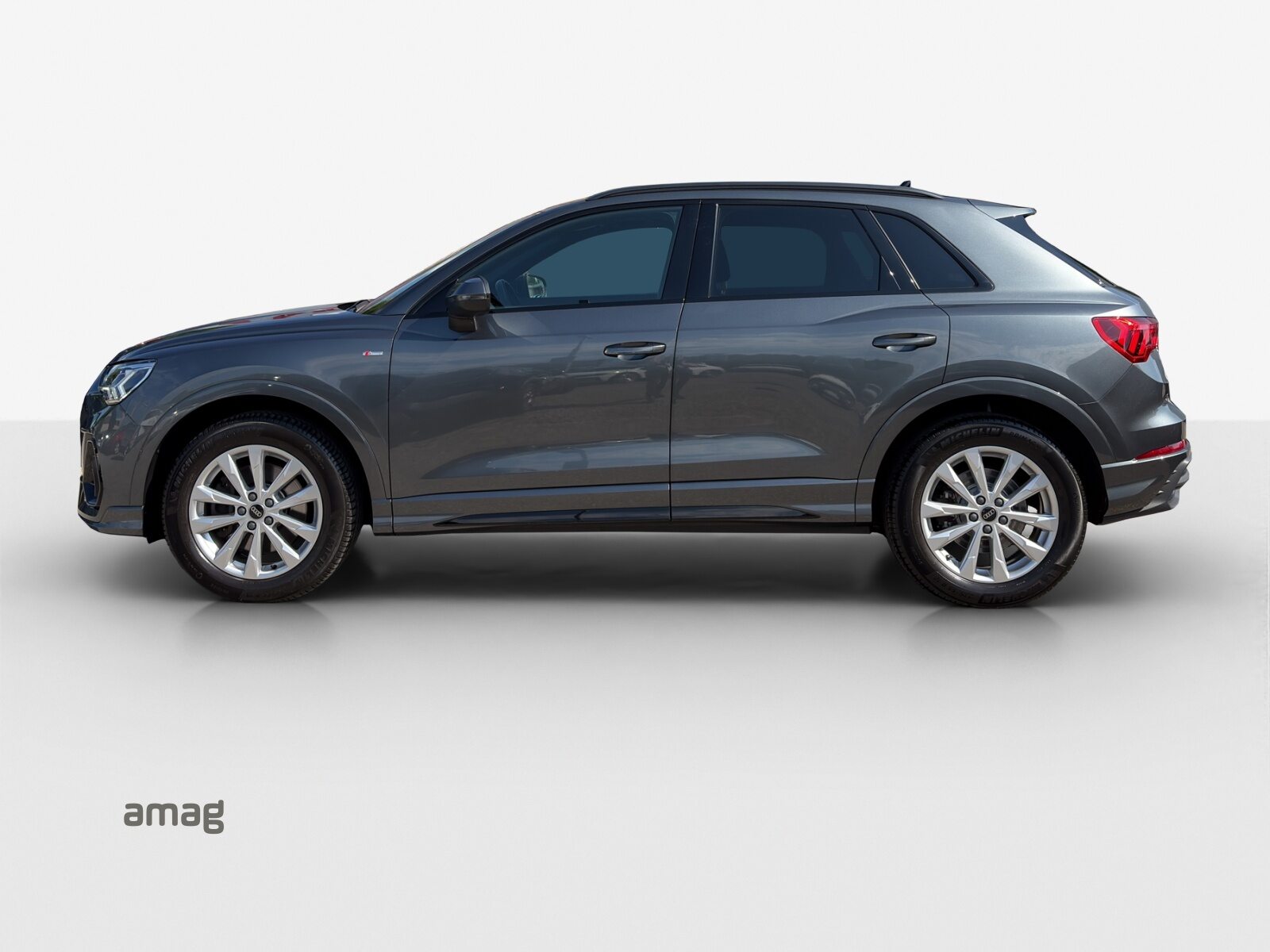 AUDI Q3 40 TFSI S line, Benzina, Occasioni / Usate, Automatico - 2