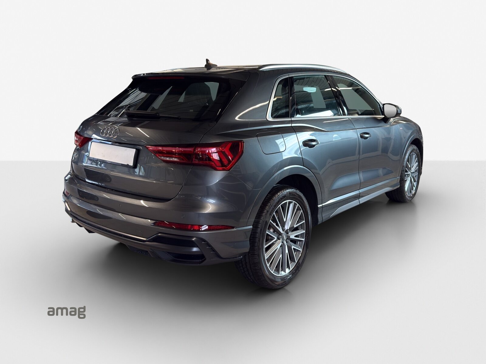AUDI Q3 40 TFSI S line, Essence, Occasion / Utilisé, Automatique - 5
