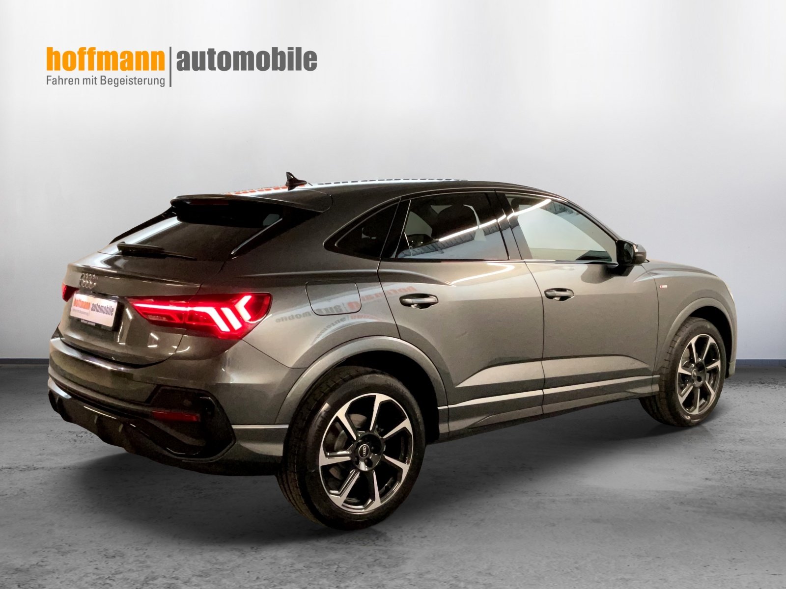 AUDI Q3 Sportback 35 TFSI S line S-tronic, Mild-Hybrid Benzin/Elektro, Occasion / Gebraucht, Automatik - 4