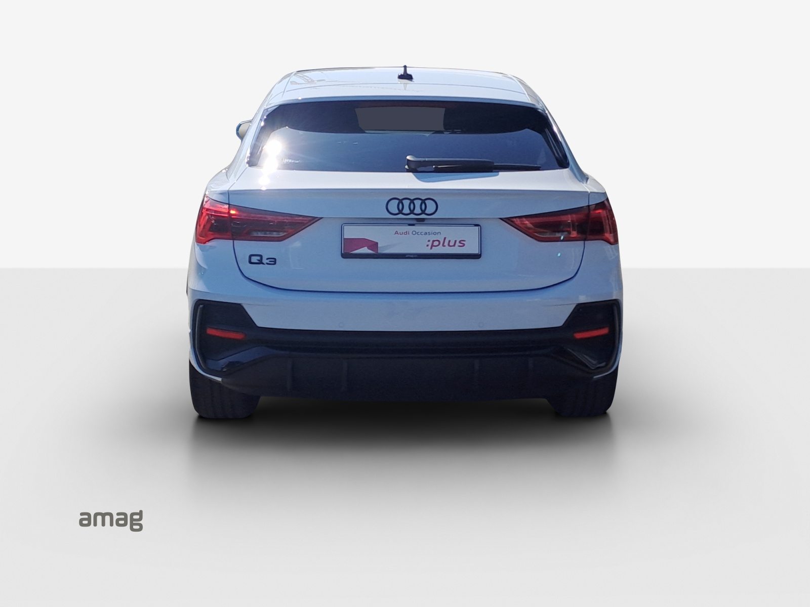 AUDI Q3 Sportback 35 TFSI S line Attraction, Petrol, Second hand / Used, Automatic - 4