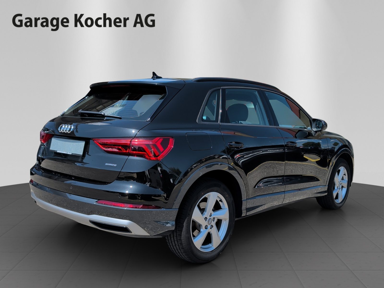 AUDI Q3 40 TDI advanced, Diesel, Second hand / Used, Automatic - 6