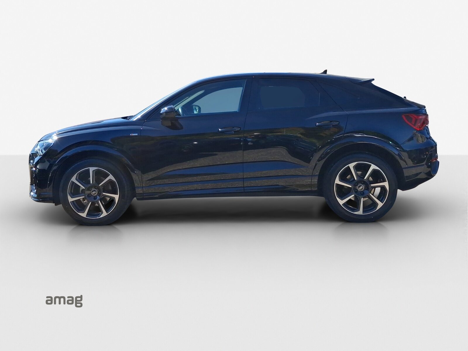 AUDI Q3 Sportback 35 TFSI S line Attraction, Benzin, Occasion / Gebraucht, Automatik - 2