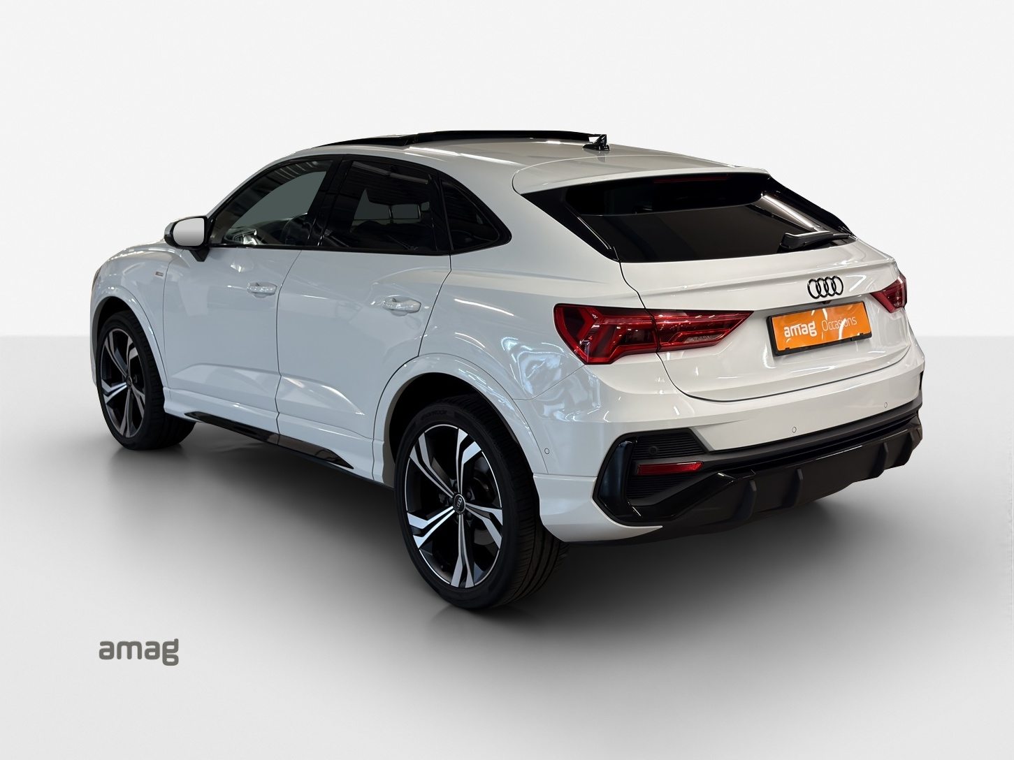 AUDI Q3 Sportback 40 TFSI S line, Essence, Occasion / Utilisé, Automatique - 3