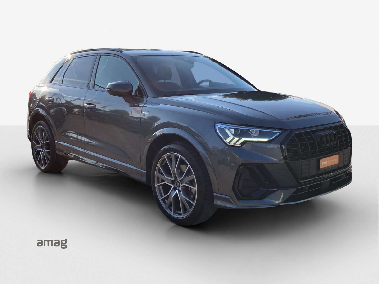 AUDI Q3 35 TFSI S line Attraction, Benzin, Occasion / Gebraucht, Automatik - 6