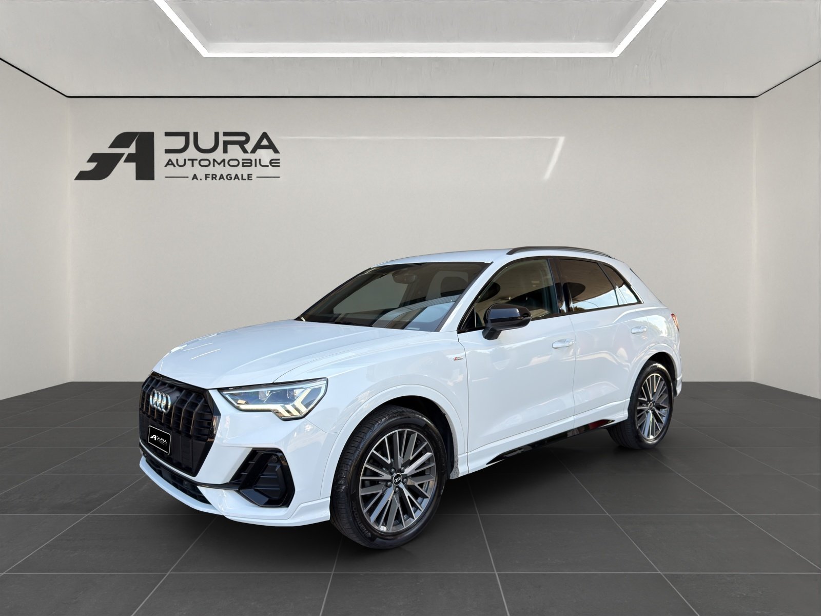 AUDI Q3 1.5 35 TFSI S line S-Tronic, Hybride Léger Essence/Électricité, Occasion / Utilisé, Automatique - 2