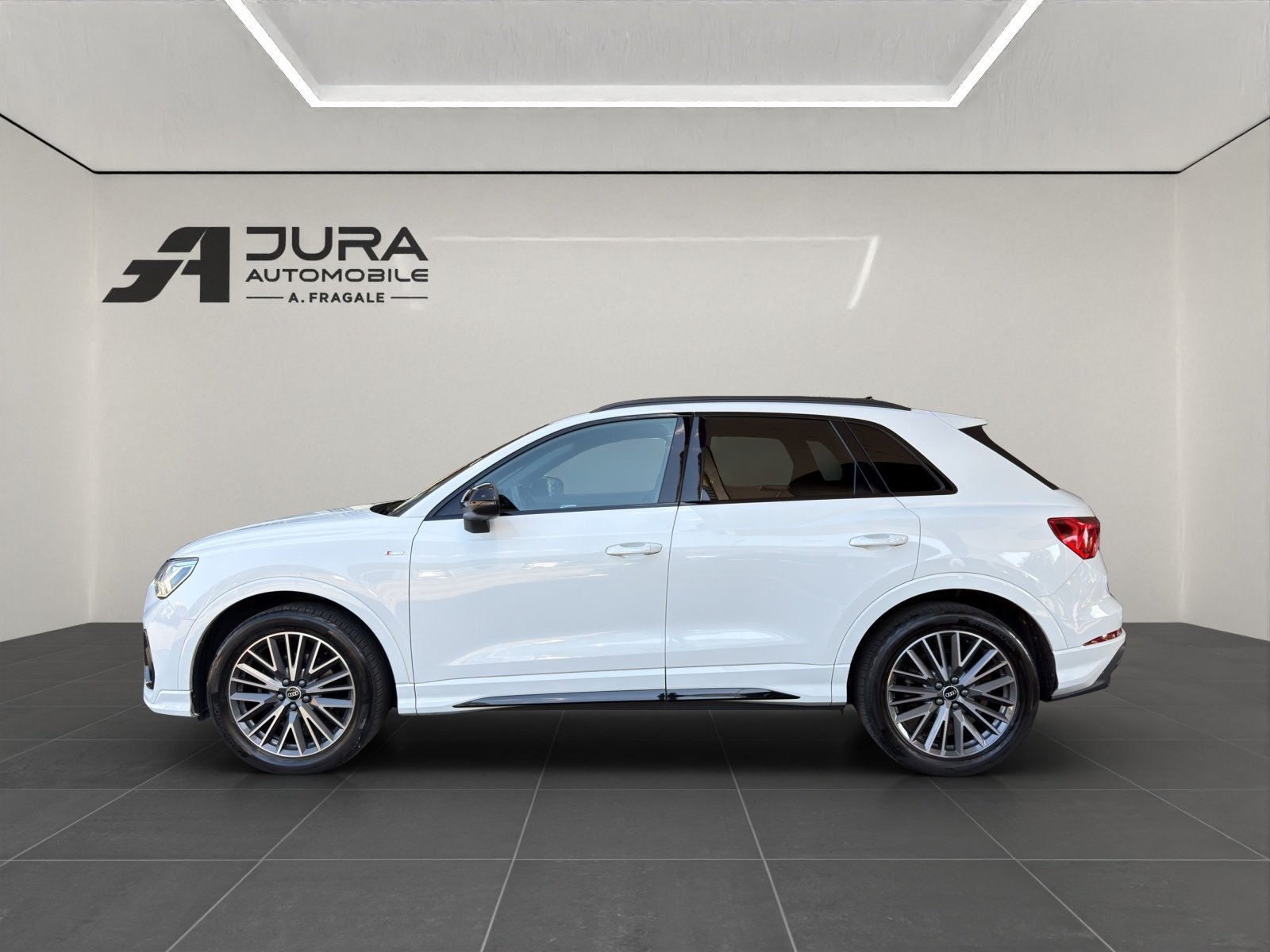 AUDI Q3 1.5 35 TFSI S line S-Tronic, Hybride Léger Essence/Électricité, Occasion / Utilisé, Automatique - 4