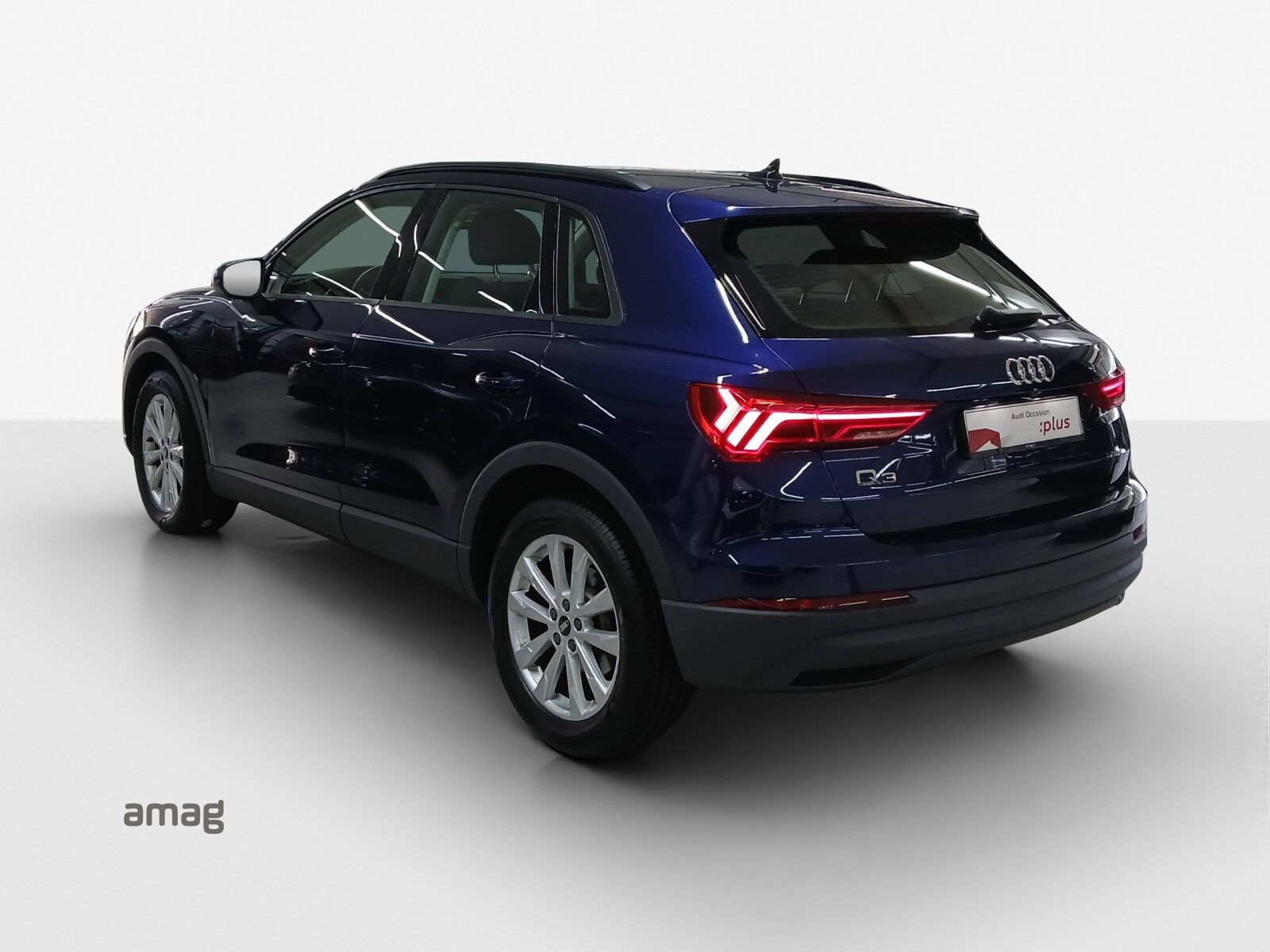 AUDI Q3 35 TFSI Attraction, Essence, Occasion / Utilisé, Automatique - 3