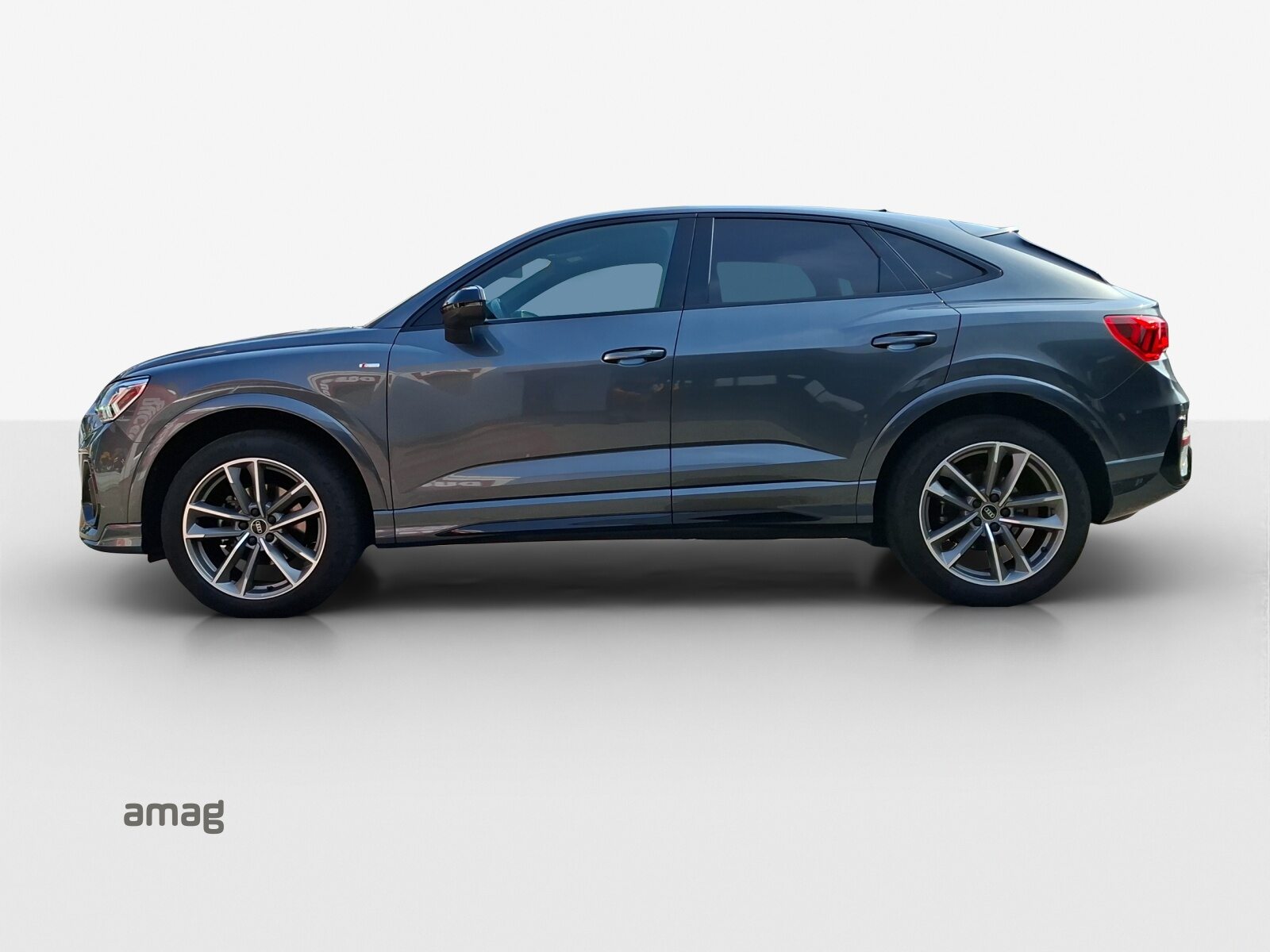 AUDI Q3 Sportback 35 TFSI S line Attraction, Essence, Occasion / Utilisé, Automatique - 2