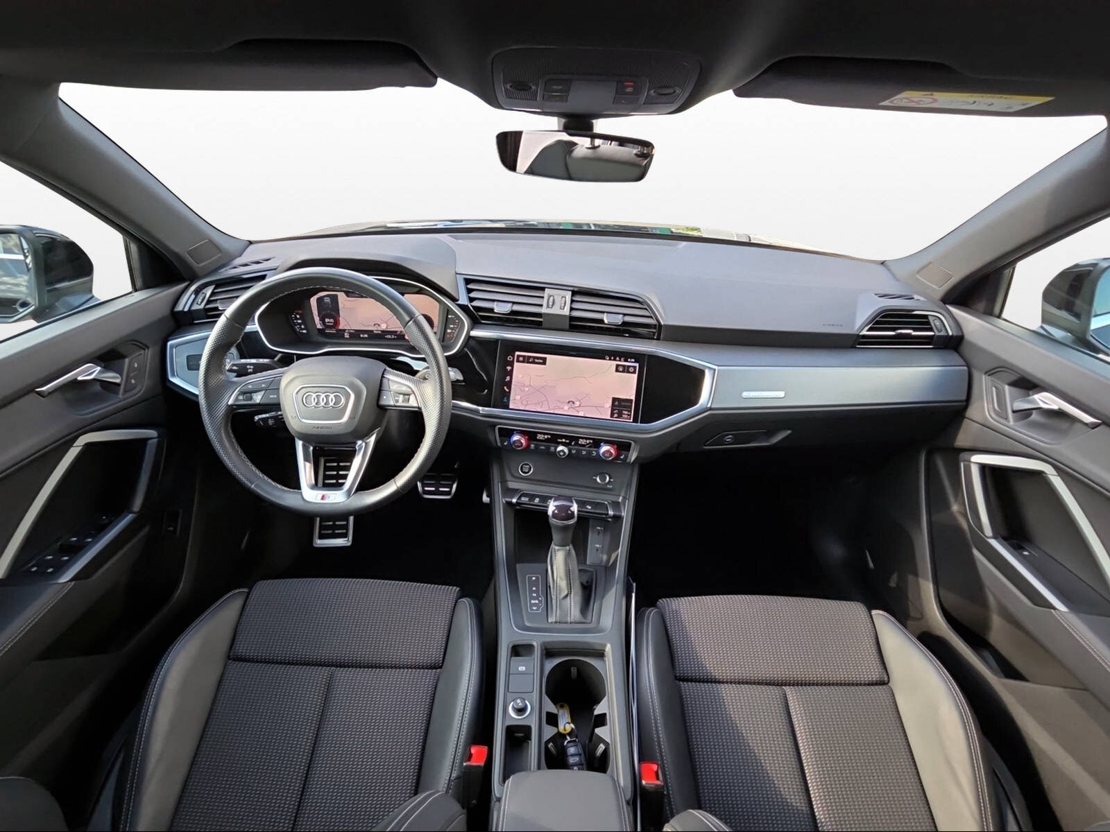 AUDI Q3 Sportback 40 TFSI S line, Essence, Occasion / Utilisé, Automatique - 4