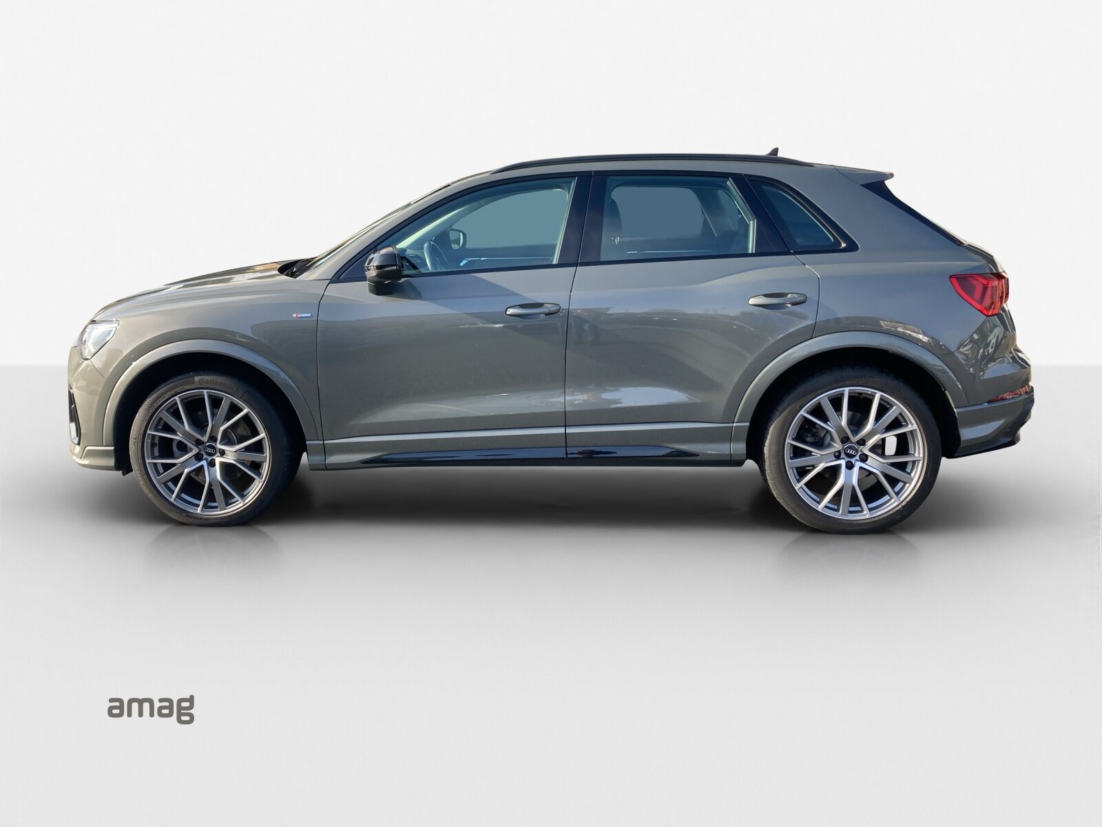 AUDI Q3 40 TDI S line Attraction, Diesel, Occasion / Utilisé, Automatique - 2