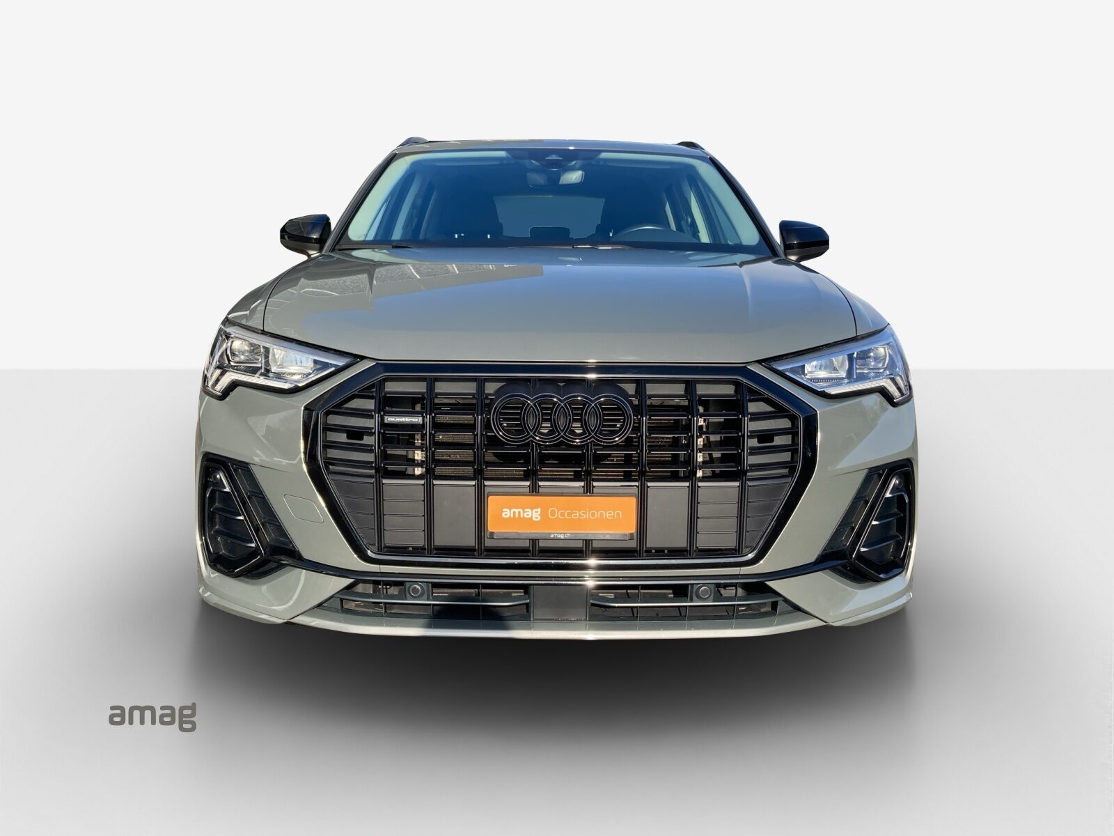 AUDI Q3 40 TDI S line Attraction, Diesel, Occasion / Utilisé, Automatique - 7