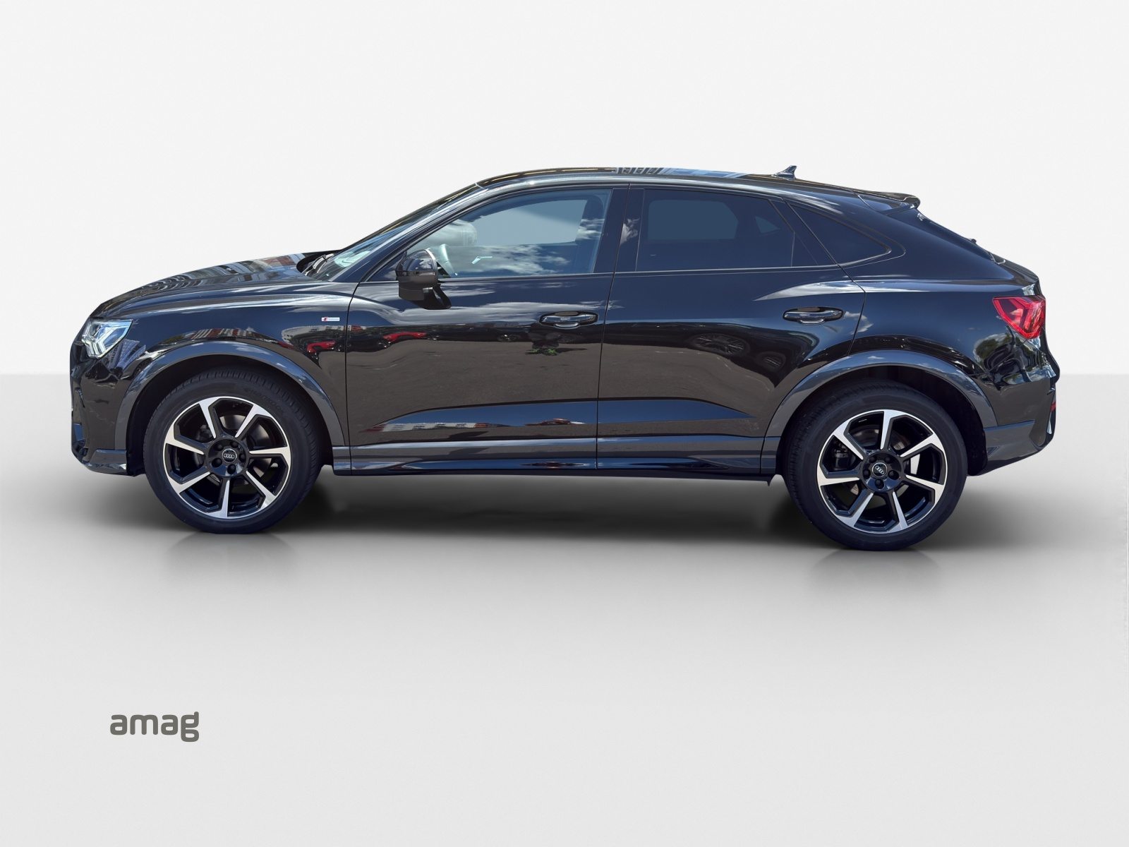 AUDI Q3 Sportback 35 TFSI S line Attraction, Essence, Occasion / Utilisé, Automatique - 2