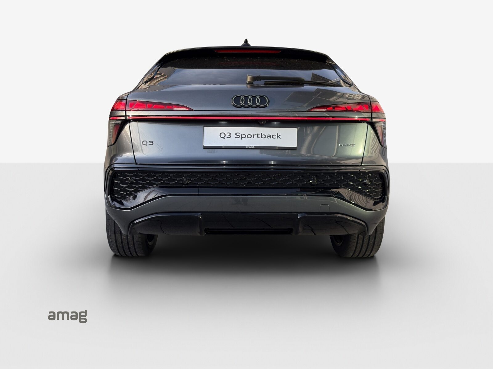 AUDI Q3 SB TFSI 195 kW, Essence, Occasion / Utilisé, Automatique - 4