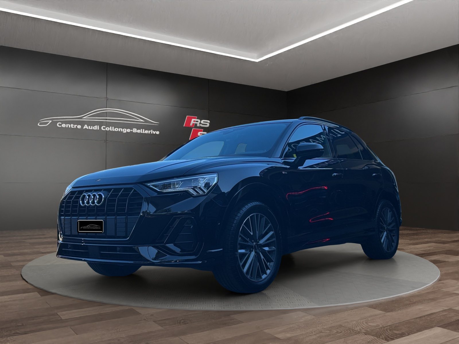 AUDI Q3 35 TFSI S line Attraction