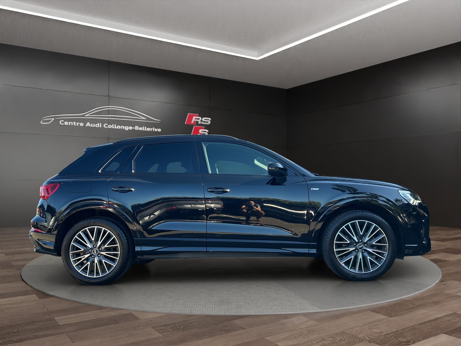 AUDI Q3 35 TFSI S line Attraction, Essence, Occasion / Utilisé, Automatique - 7