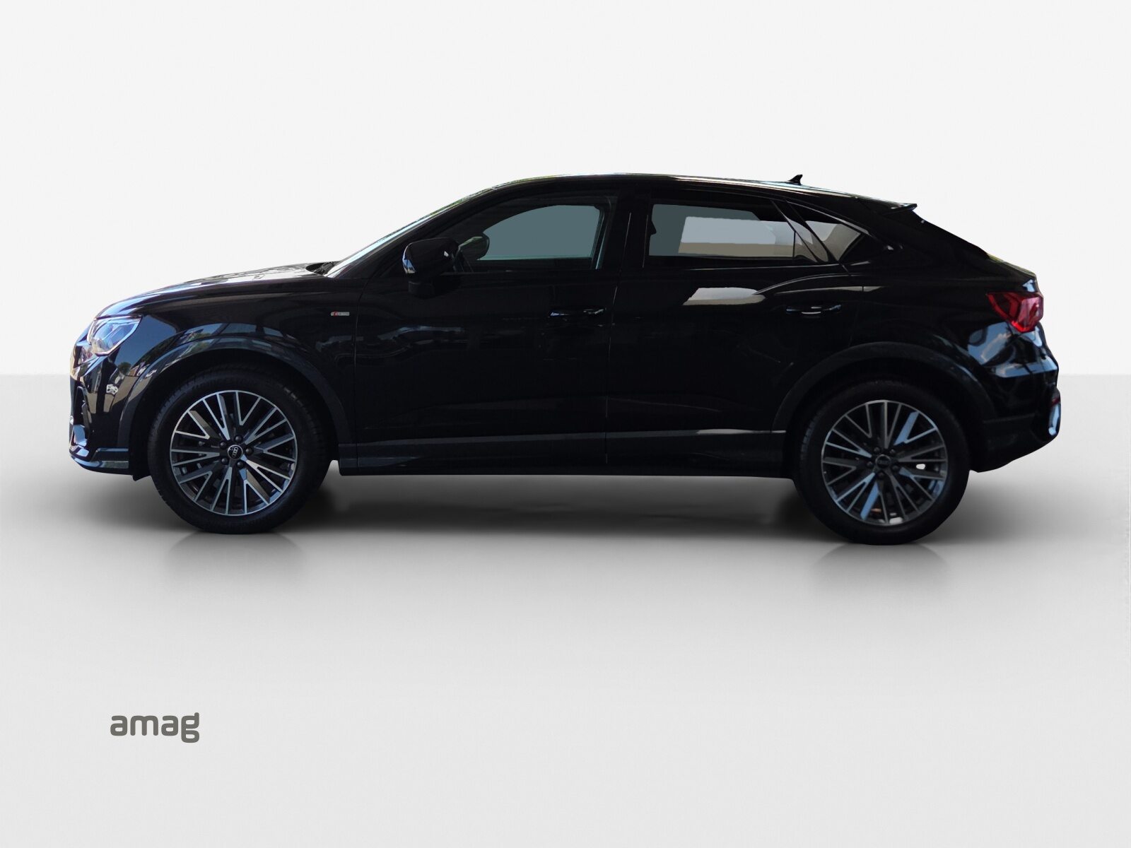 AUDI Q3 Sportback 35 TFSI S line Attraction, Essence, Occasion / Utilisé, Automatique - 2
