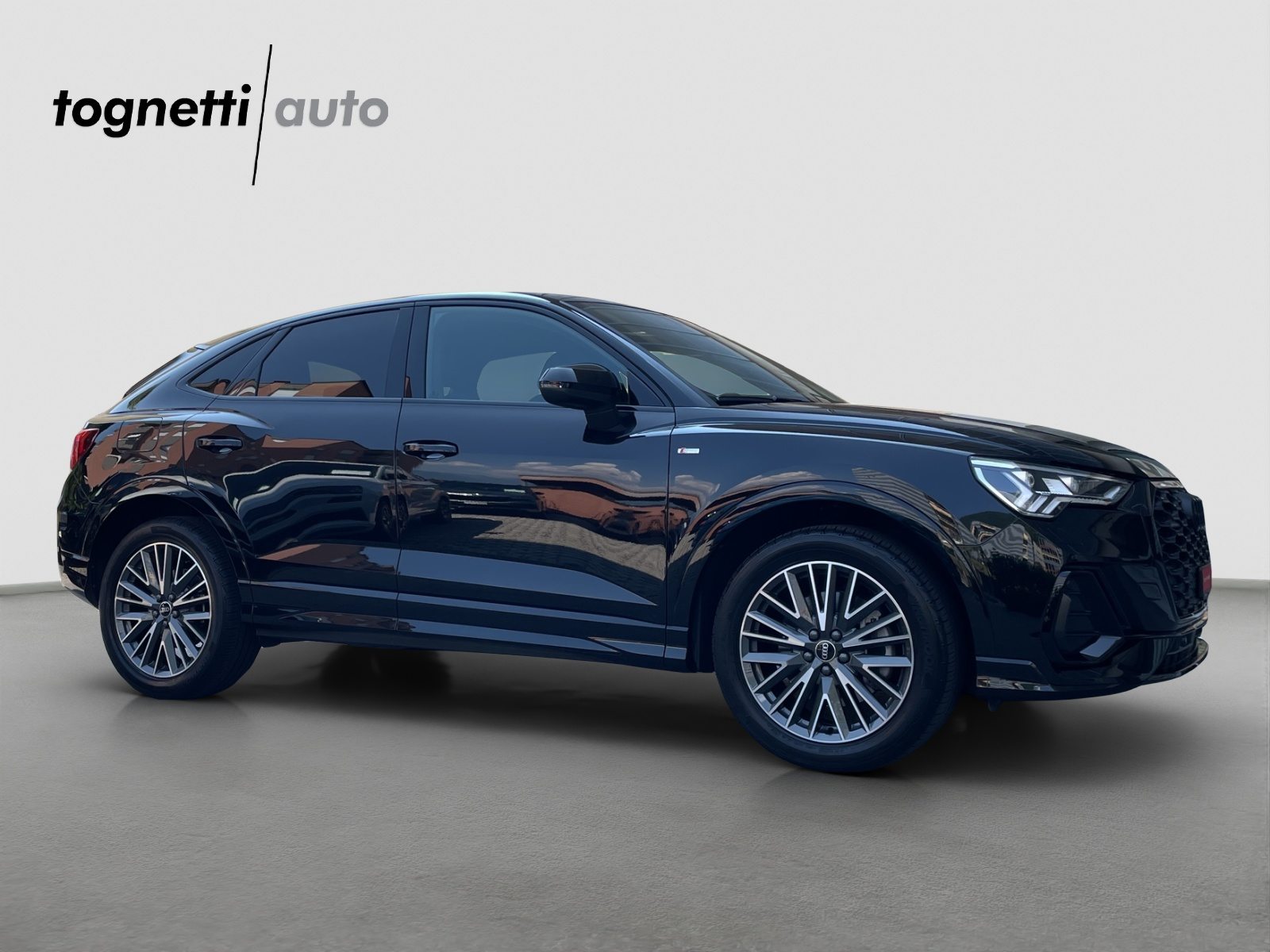 AUDI Q3 Sportback 40 TFSI S line, Benzin, Occasion / Gebraucht, Automatik - 2