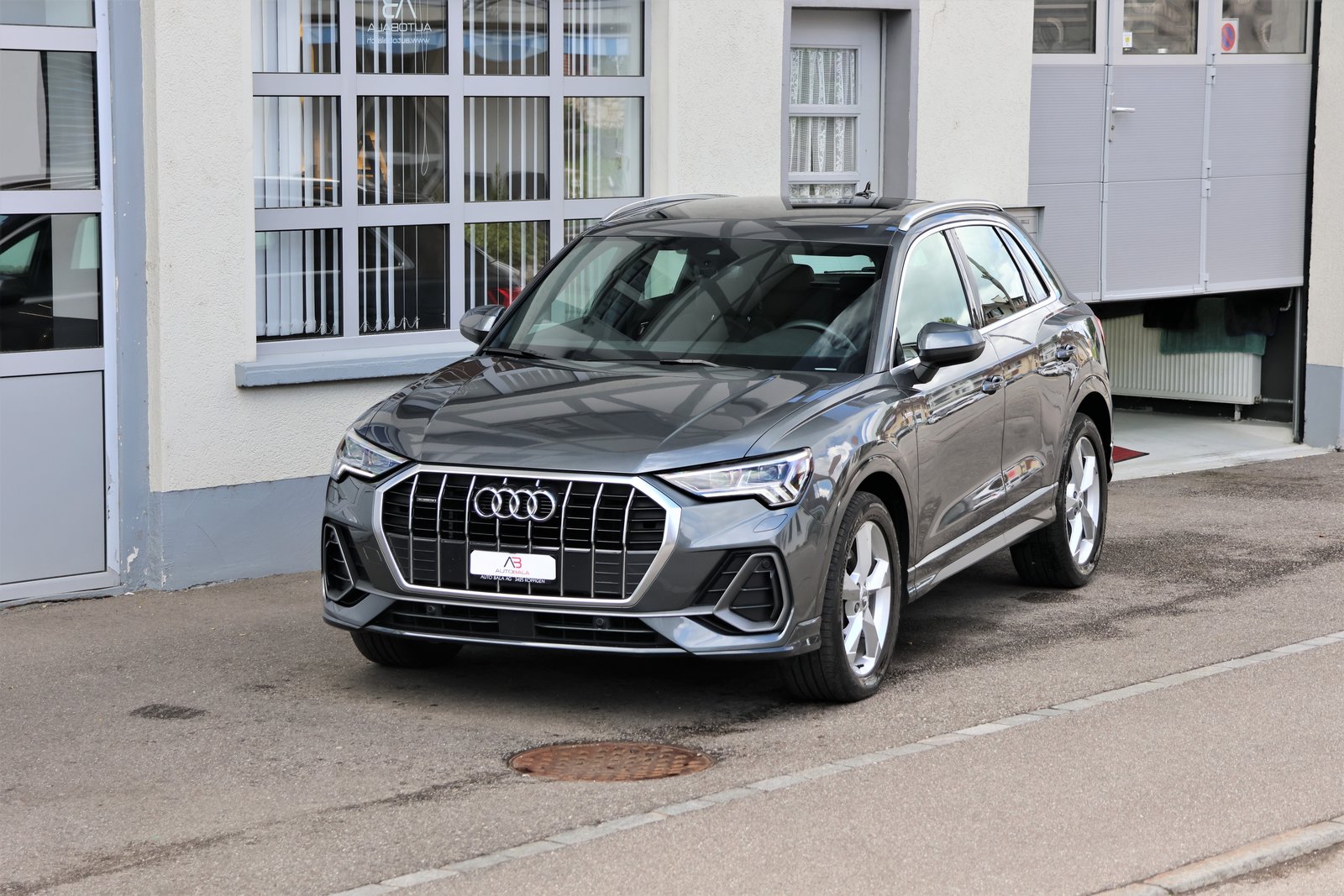 AUDI Q3 40 TDI S line quattro S-tronic