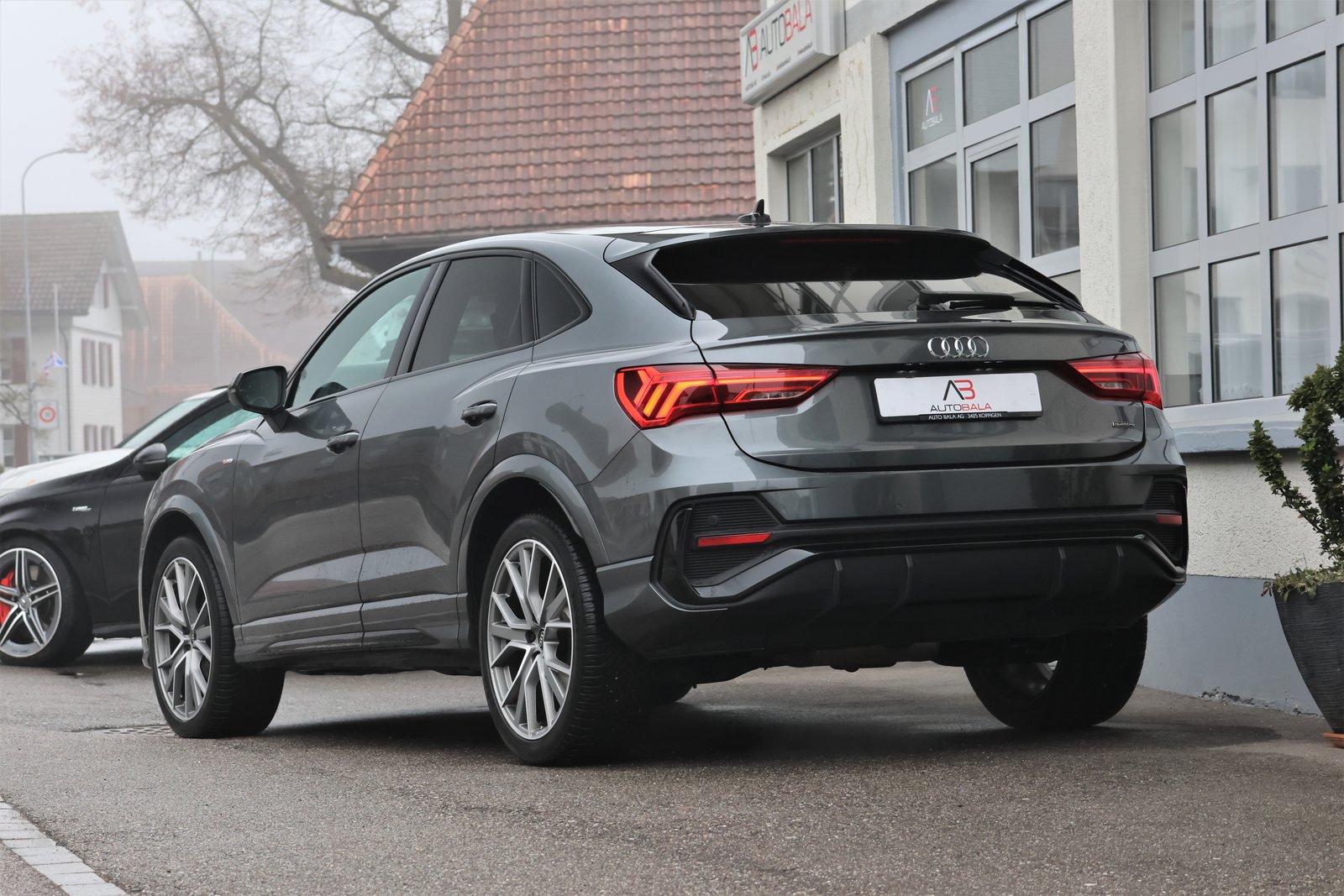 AUDI Q3 Sportback 35 TDI S line quattro S-tronic, Diesel, Occasion / Gebraucht, Automatik - 3