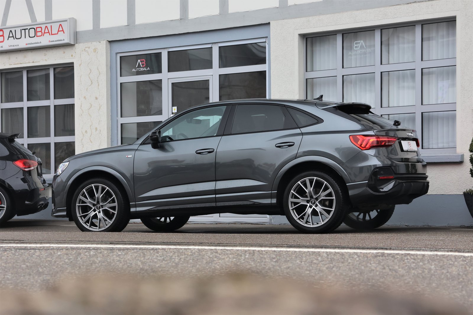 AUDI Q3 Sportback 35 TDI S line quattro S-tronic, Diesel, Occasion / Gebraucht, Automatik - 4
