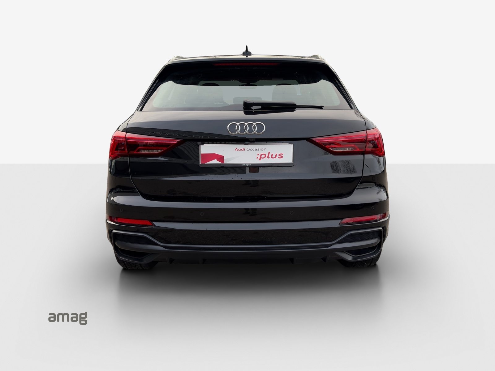 AUDI Q3 35 TFSI S line Attraction, Petrol, Second hand / Used, Automatic - 4