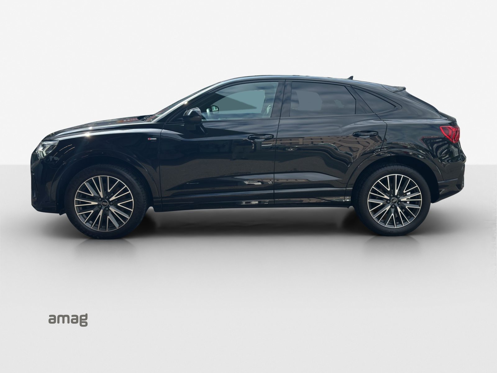 AUDI Q3 Sportback 40 TFSI S line, Benzin, Occasion / Gebraucht, Automatik - 2