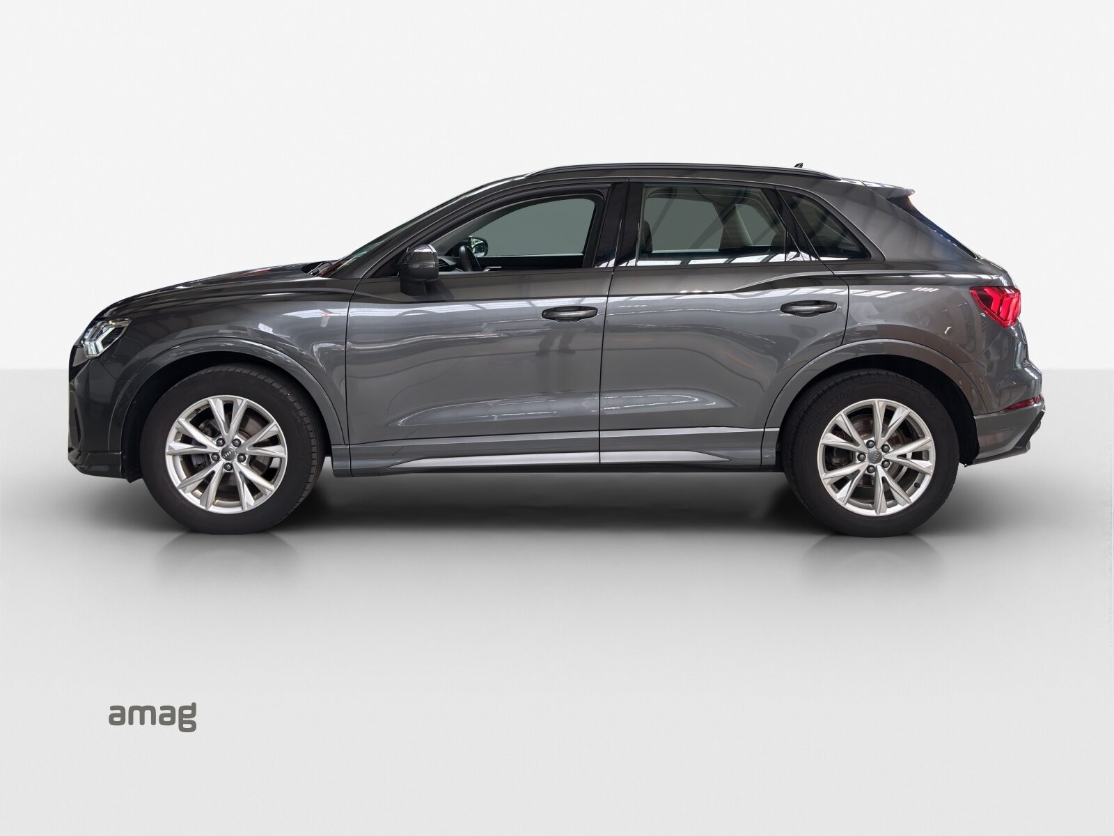 AUDI Q3 35 TFSI S line Attraction, Benzin, Occasion / Gebraucht, Automatik - 2