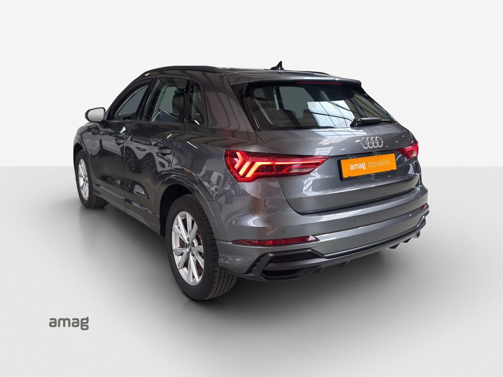 AUDI Q3 35 TFSI S line Attraction, Benzin, Occasion / Gebraucht, Automatik - 3