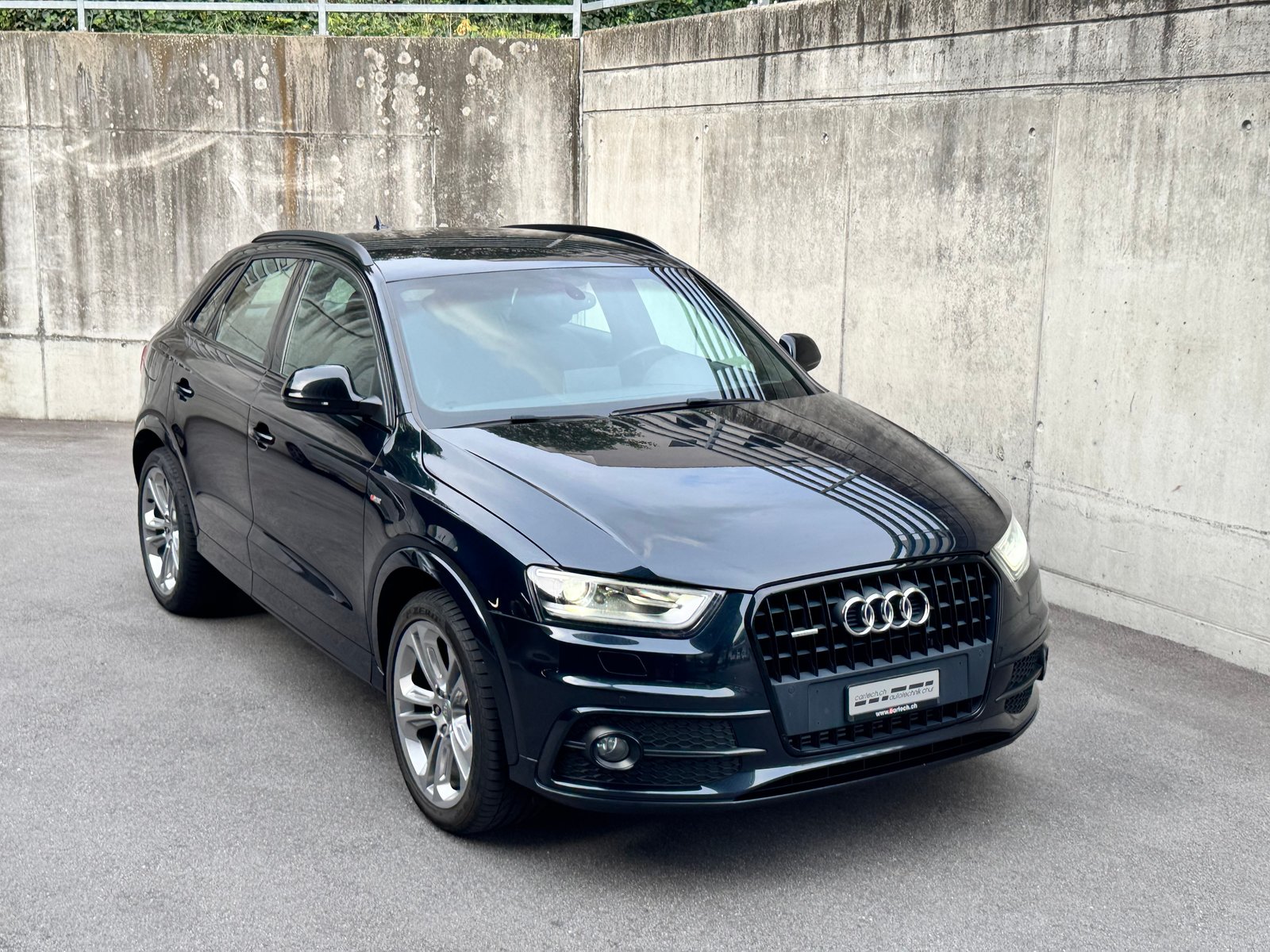 AUDI Q3 2.0 TFSI quattro S-tronic, Benzin, Occasion / Gebraucht, Automatik - 5