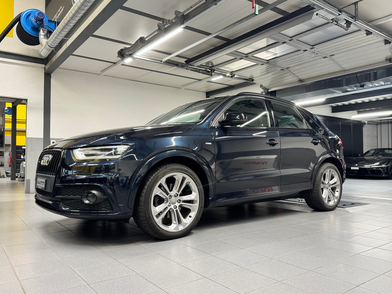 AUDI Q3 2.0 TFSI quattro S-tronic, Benzin, Occasion / Gebraucht, Automatik - 6
