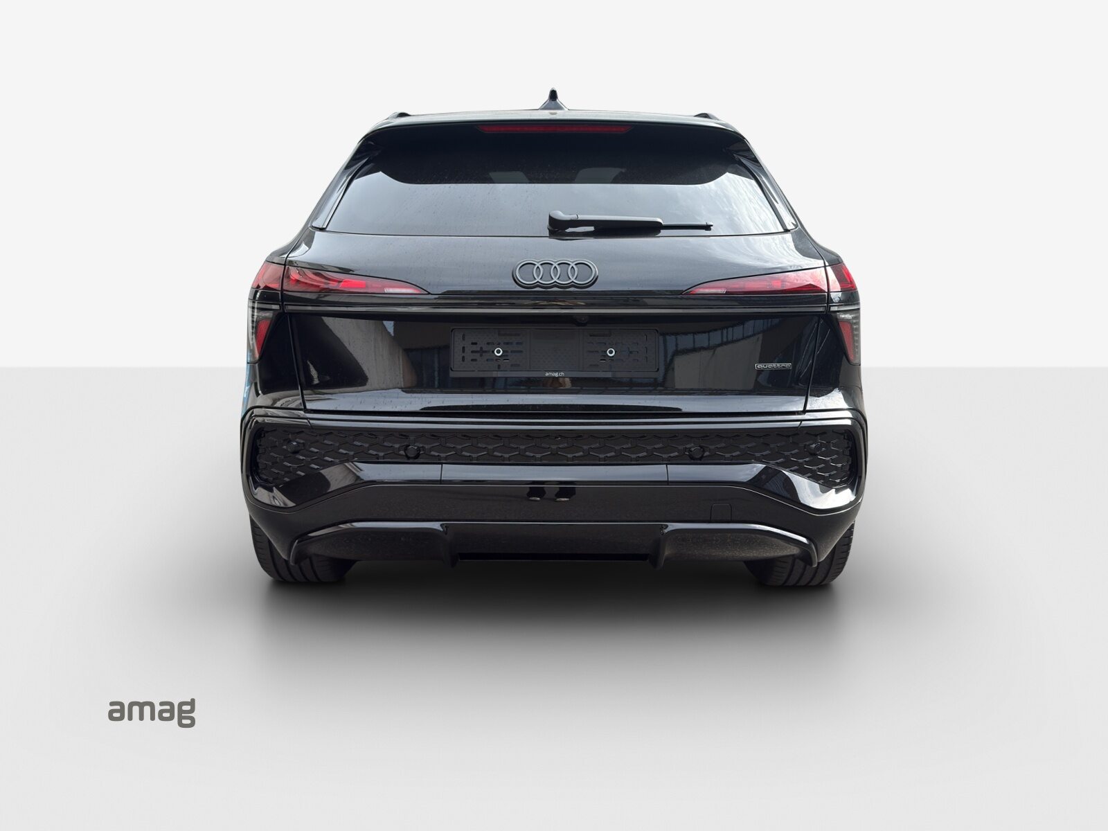 AUDI Q3 SUV TFSI 195 kW, Essence, Occasion / Utilisé, Automatique - 4