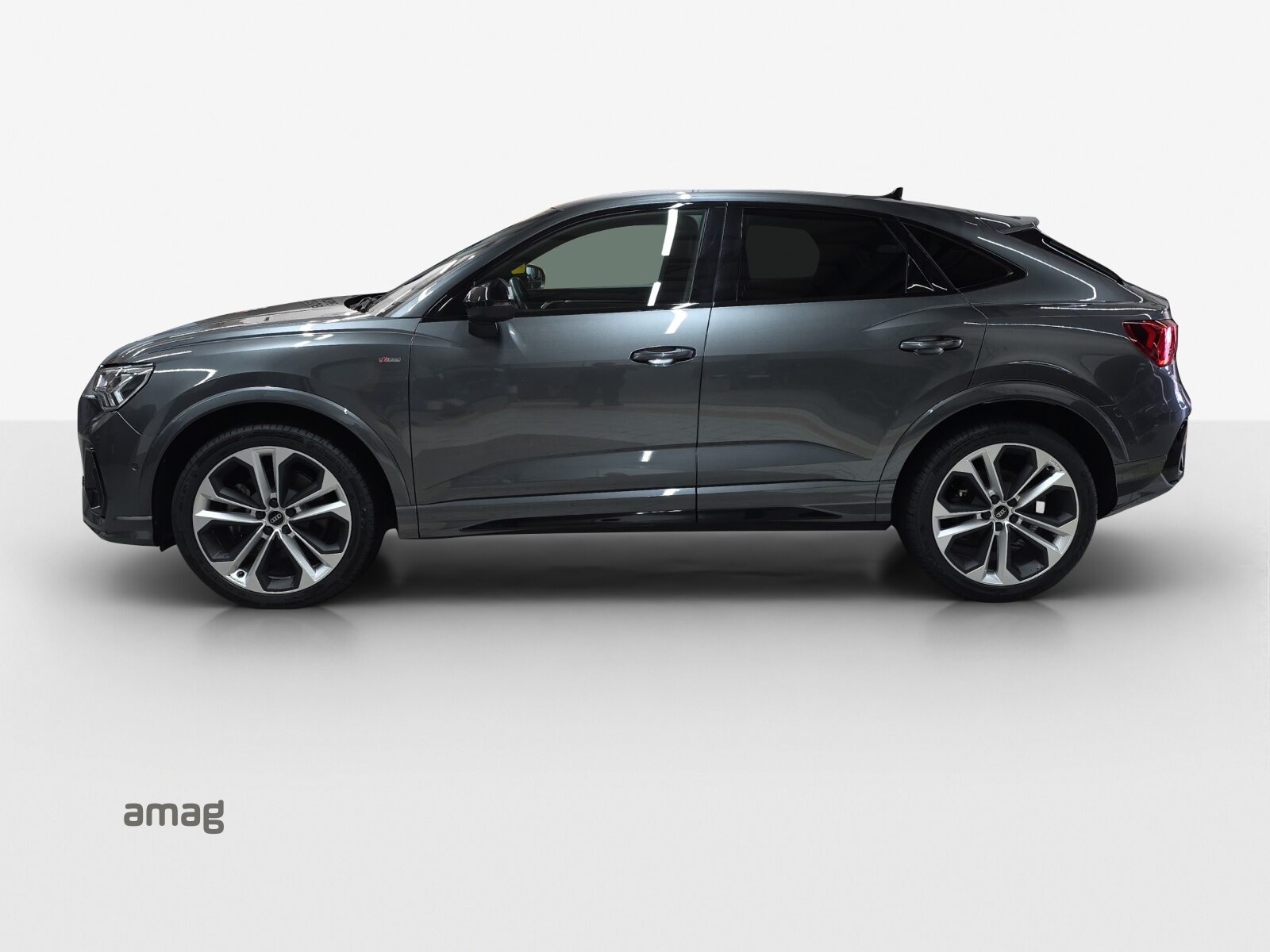AUDI Q3 Sportback 40 TFSI S line, Essence, Occasion / Utilisé, Automatique - 2