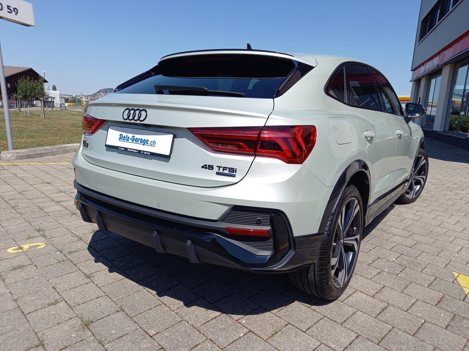 AUDI Q3 Sportback 2.0 45 TFSI S line quattro S-Tronic, Petrol, Second hand / Used, Automatic - 2