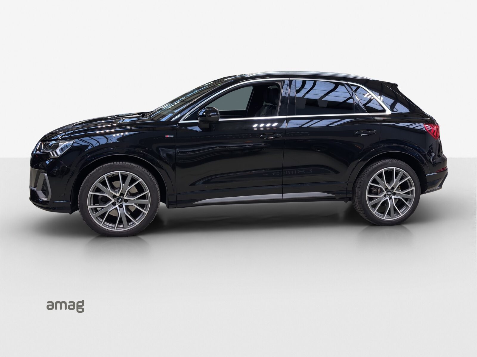 AUDI Q3 45 TFSI S line, Benzin, Occasion / Gebraucht, Automatik - 2