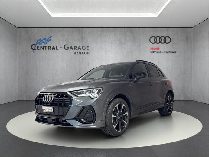 AUDI Q3 45 TFSI S line, Petrol, Second hand / Used, Automatic