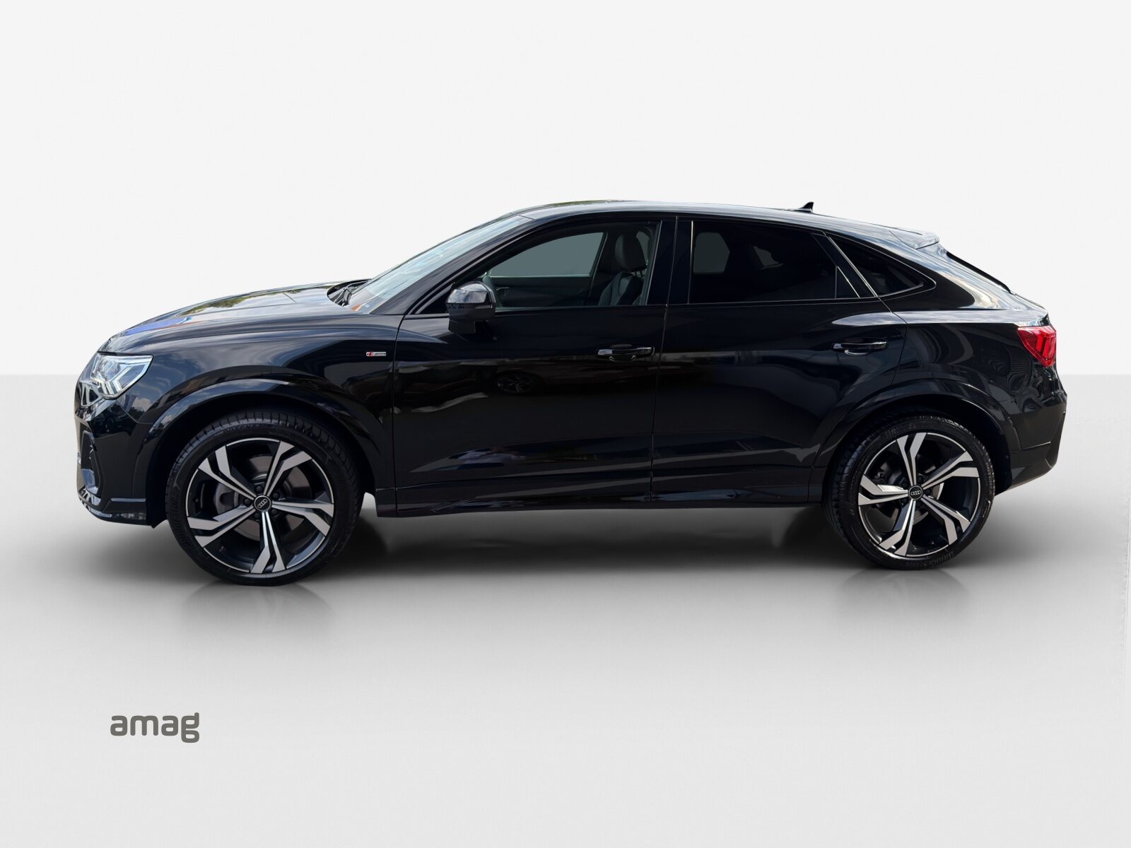 AUDI Q3 Sportback 40 TFSI S line, Benzina, Occasioni / Usate, Automatico - 2