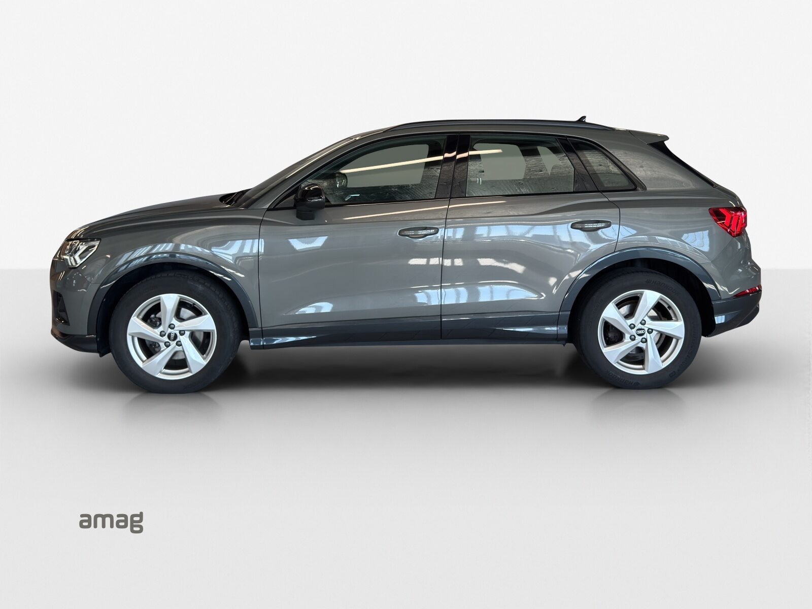 AUDI Q3 35 TFSI advanced Attraction, Benzin, Occasion / Gebraucht, Automatik - 2
