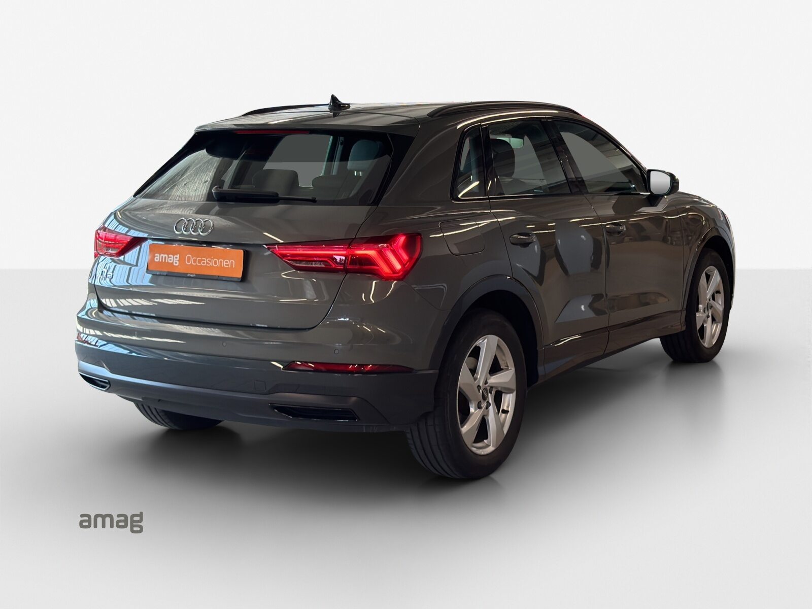 AUDI Q3 35 TFSI advanced Attraction, Benzin, Occasion / Gebraucht, Automatik - 5