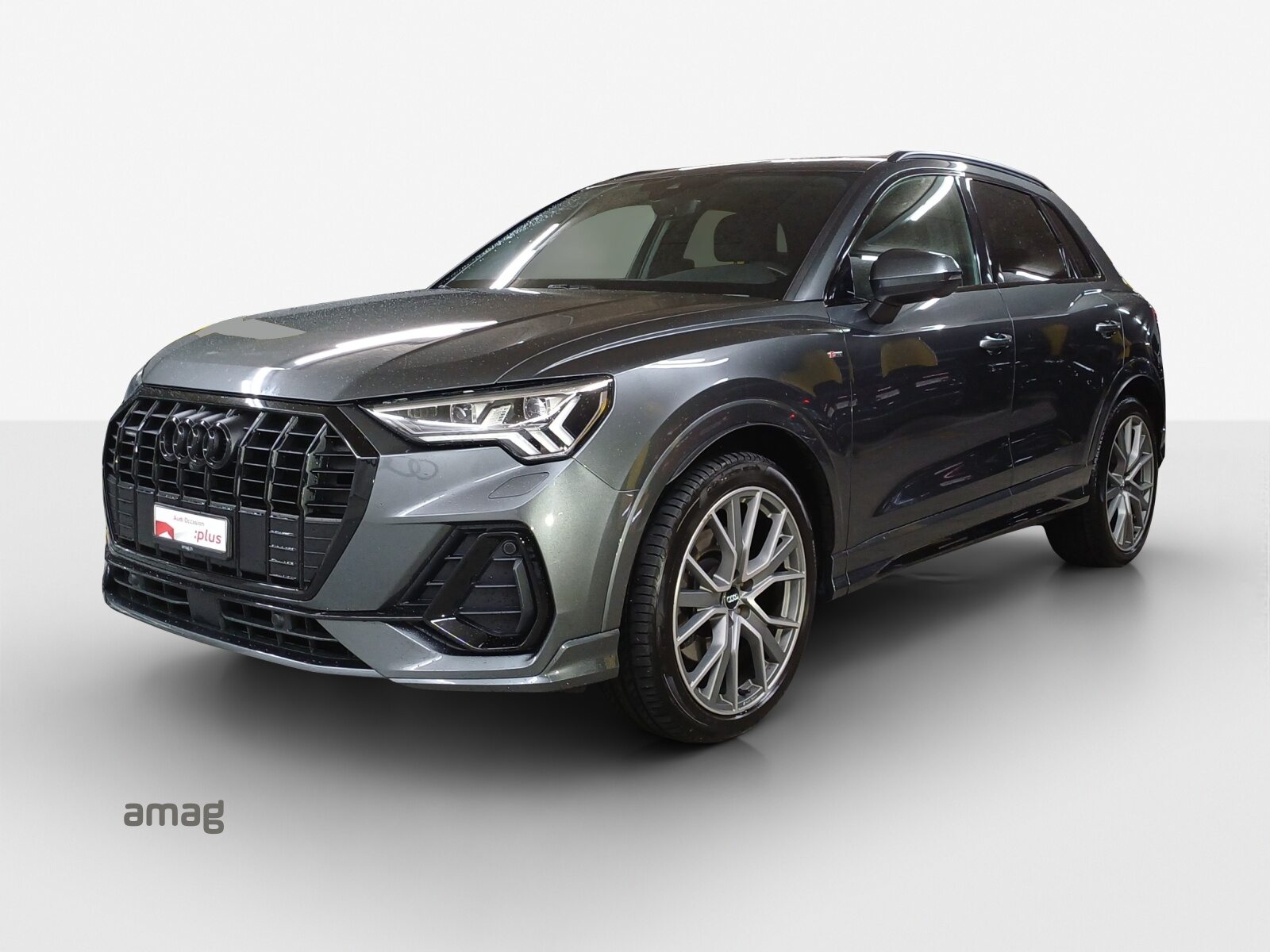 AUDI Q3 45 TFSI S line