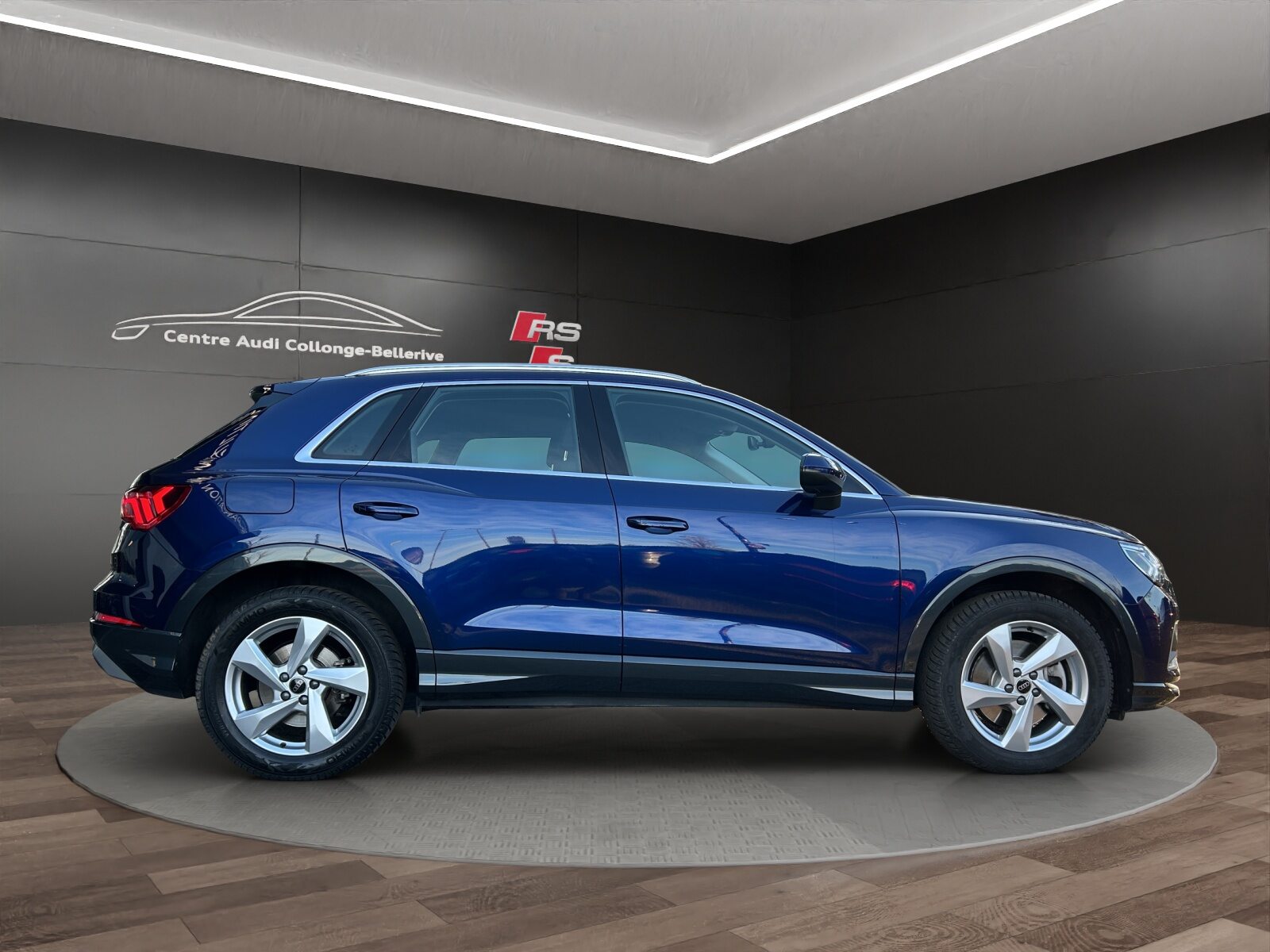 AUDI Q3 40 TFSI S line, Benzin, Occasion / Gebraucht, Automatik - 7