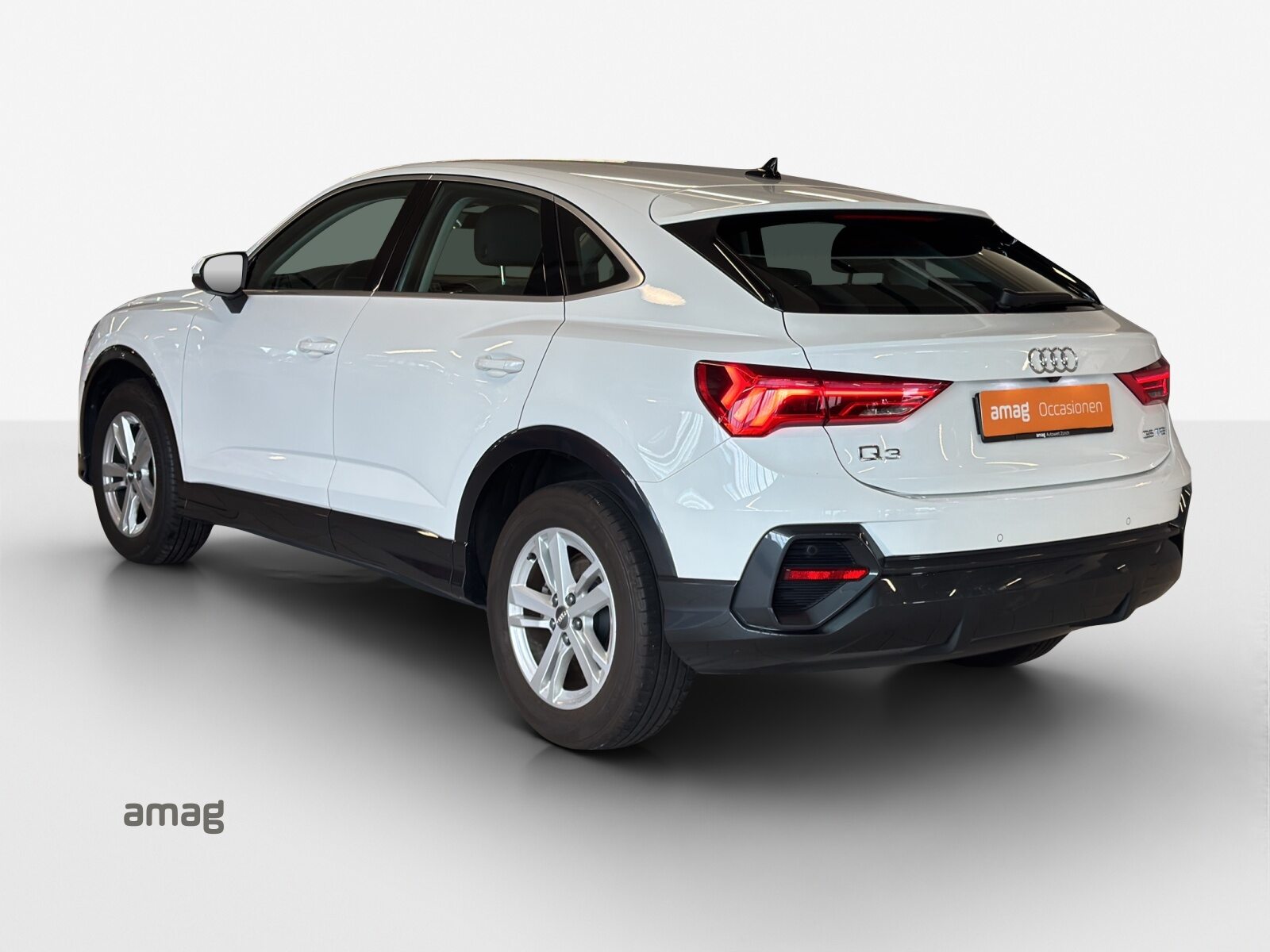 AUDI Q3 Sportback 35 TFSI Attraction, Essence, Occasion / Utilisé, Automatique - 3