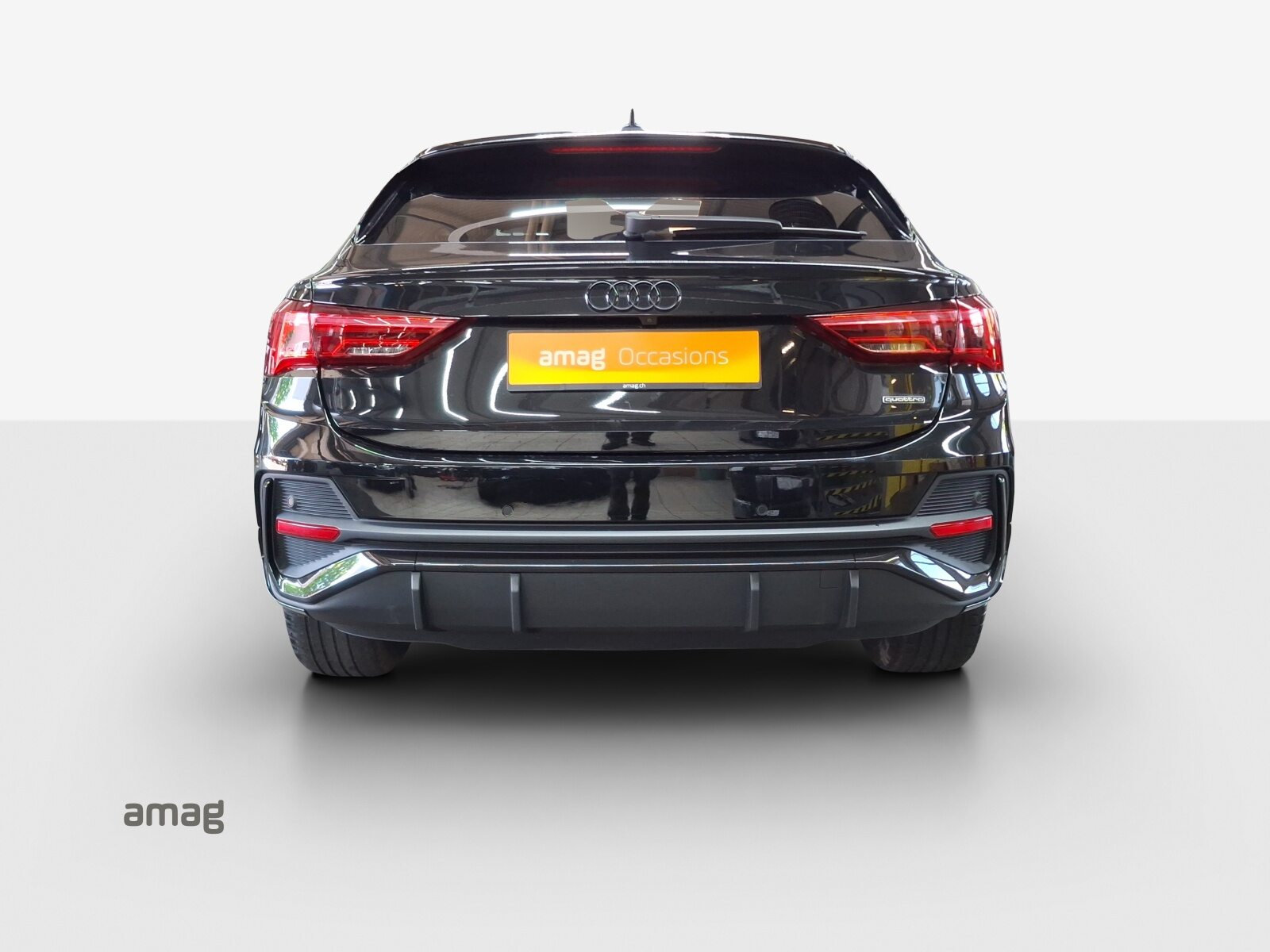 AUDI Q3 Sportback 45 TFSI S line, Petrol, Second hand / Used, Automatic - 4
