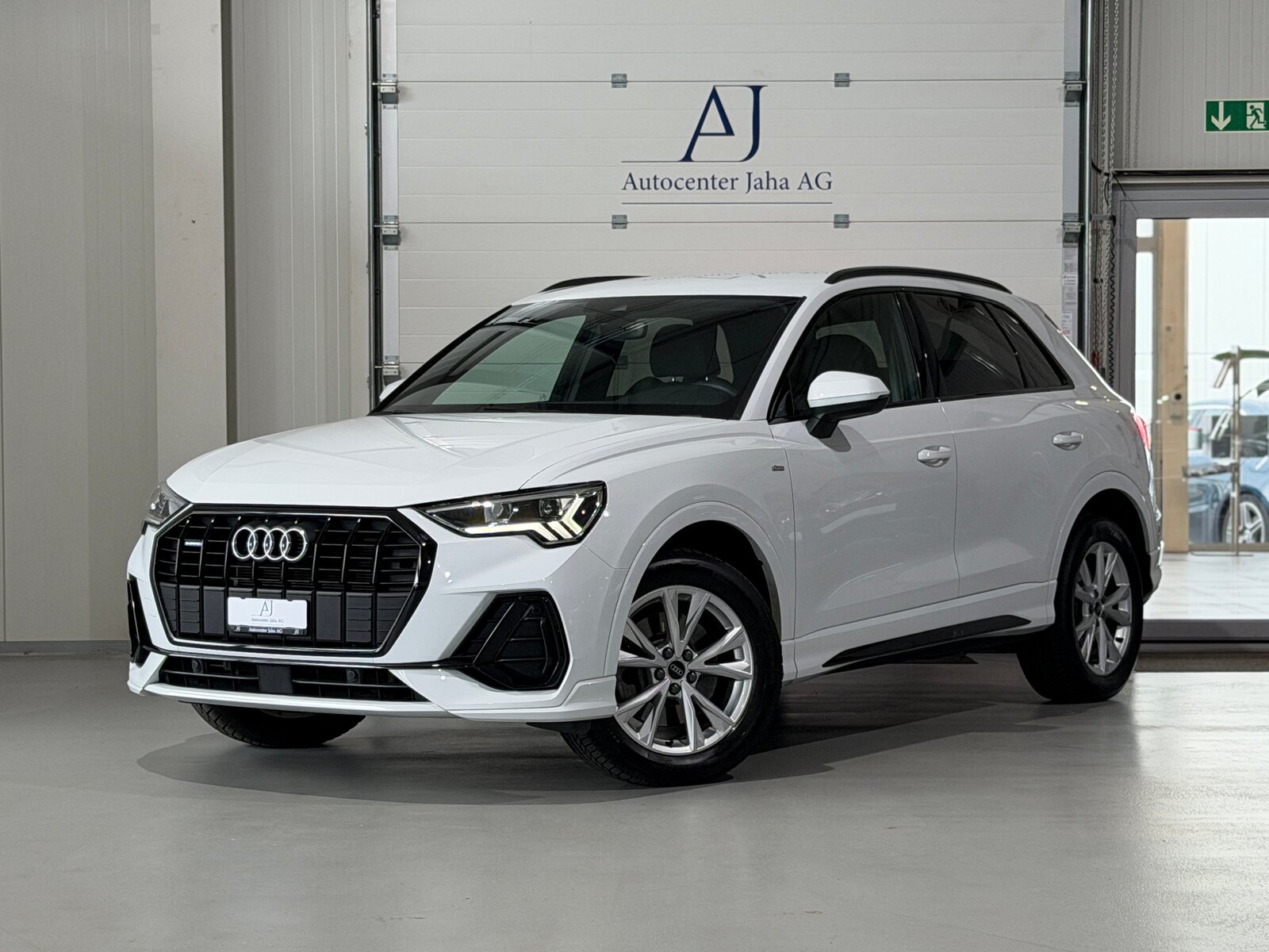 AUDI Q3 40 TDI S line quattro S-tronic